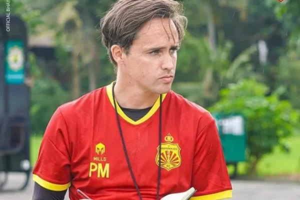 Kekuatan Tersembunyi: Paul Munster Memimpin PSIS Semarang