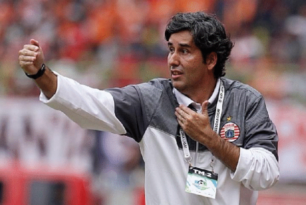 Teco Respon Rumor Kembali Melatih Persija