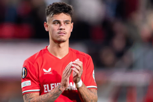 Mees Hilgers di Ujung Pintu Keluar FC Twente ?