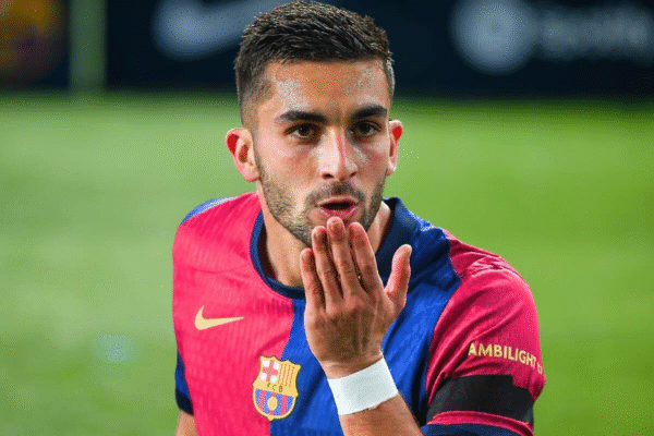 Ferran Torres Abu-abu, Barcelona Menunda Pembicaraan Terkait Kontrak Baru