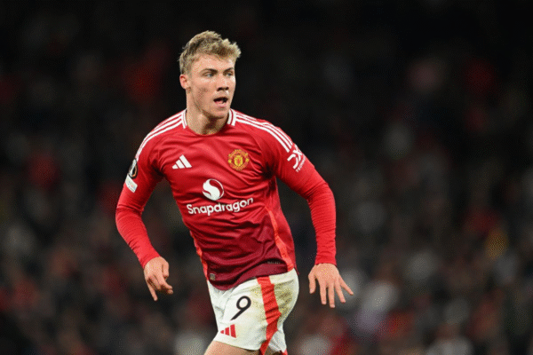 Rasmus Hojlund Di incar Club Inggris, Batal ke AC Milan ?