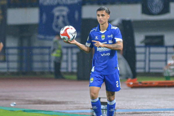 Eliano Reijnders Tidak Peduli Komentar Jeje Eks Penerjemah Shin Tae-yong, Pilih Fokus Main untuk Persib Bandung